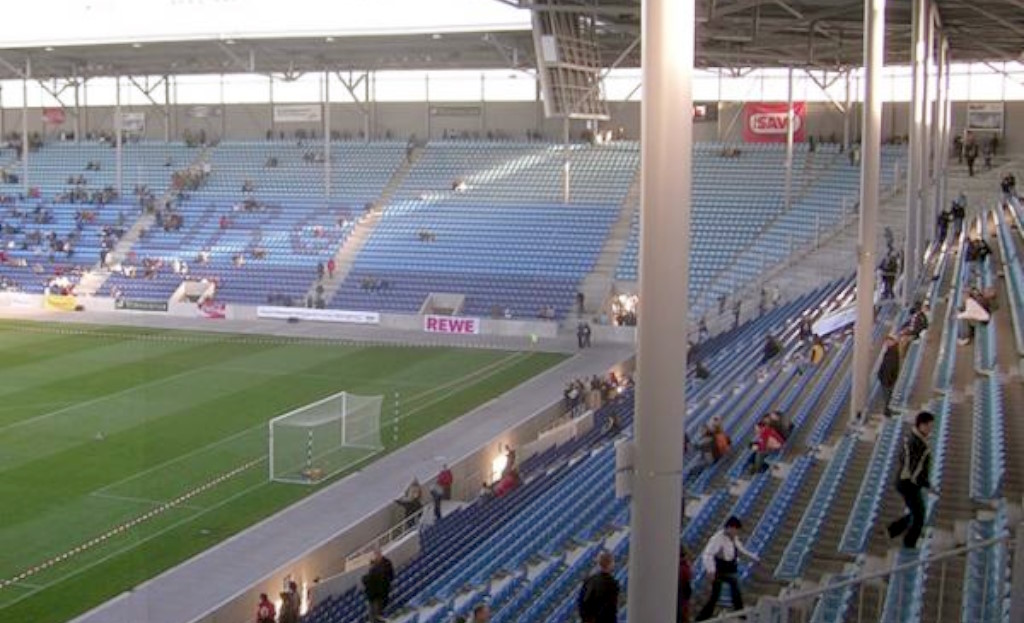 Blick auf die Ränge der Avnet Arena in Magdeburg.